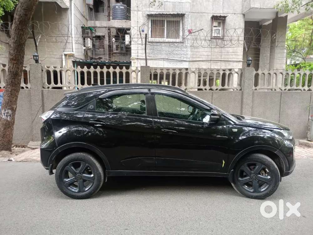 Tata Nexon D Dark Black
