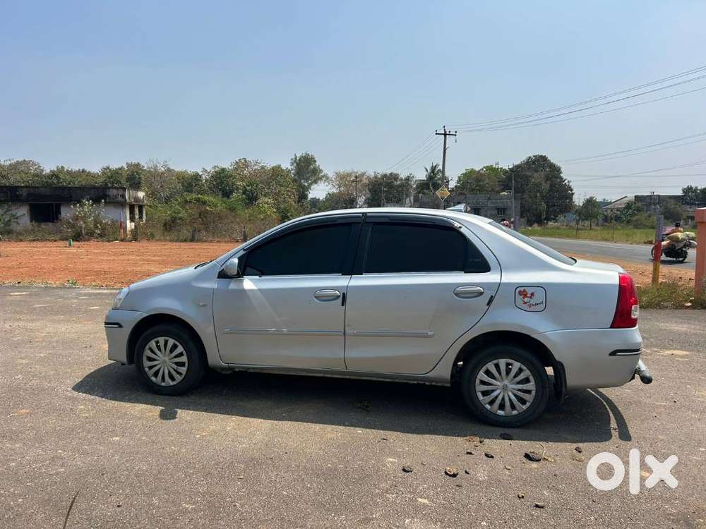 Toyota Etios 2011 Petrol 140000 Km Driven