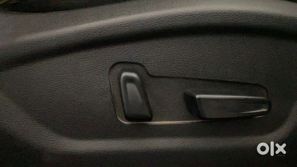 Hyundai Alcazar 2.0 Signature (o) Petrol At 6 Str, 2021, Petrol