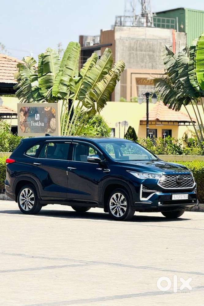 Toyota Innova Hycross 2.0 Zx (o) Hybrid 7 Str, 2023, Petrol