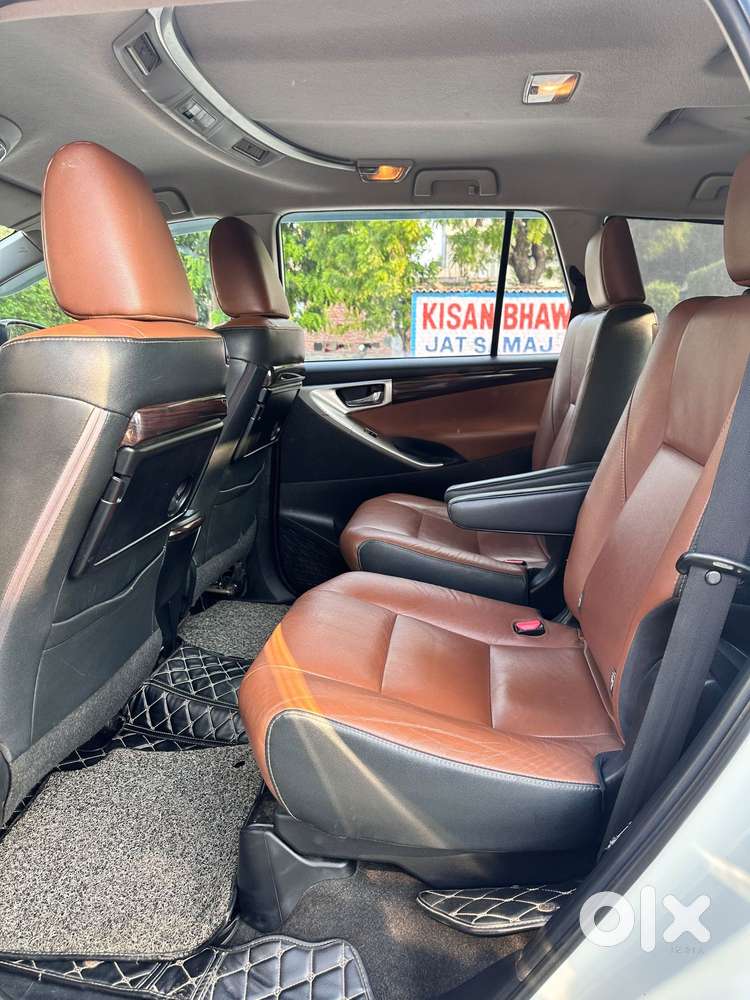 Toyota Innova Crysta 2.8z Automatic, 2017, Diesel