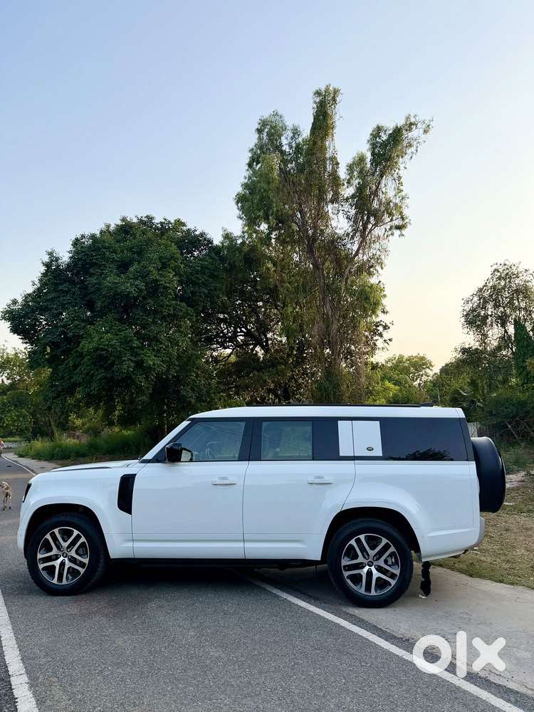 Land Rover Defender 3.0 L 130 Hse, 2023, Petrol
