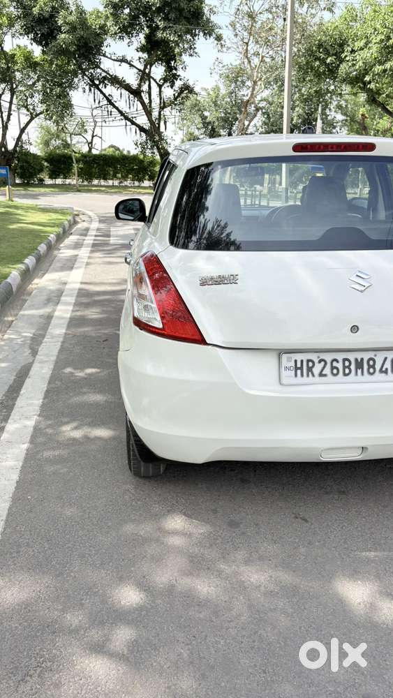 Maruti Suzuki Swift Lxi Optional-o, 2011, Petrol