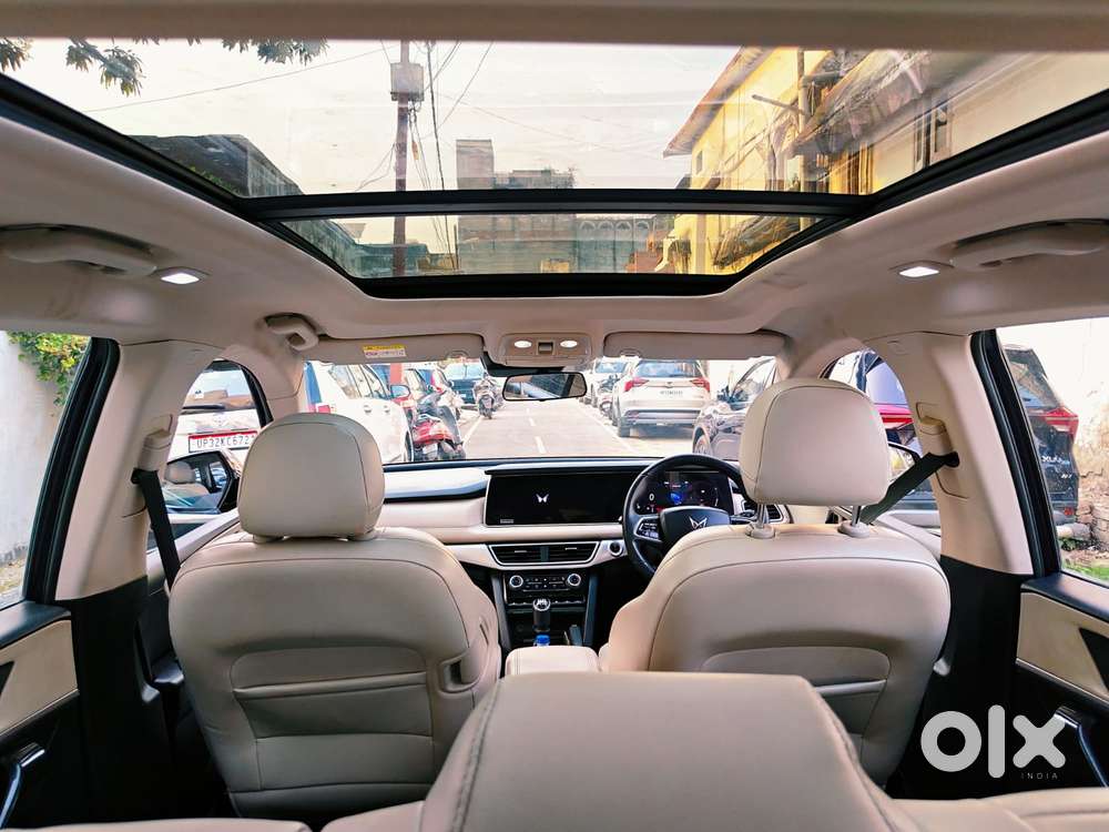 Mahindra Xuv700 2.2 Ax 7 Diesel Mt Luxury Pack Str, 2022, Diesel