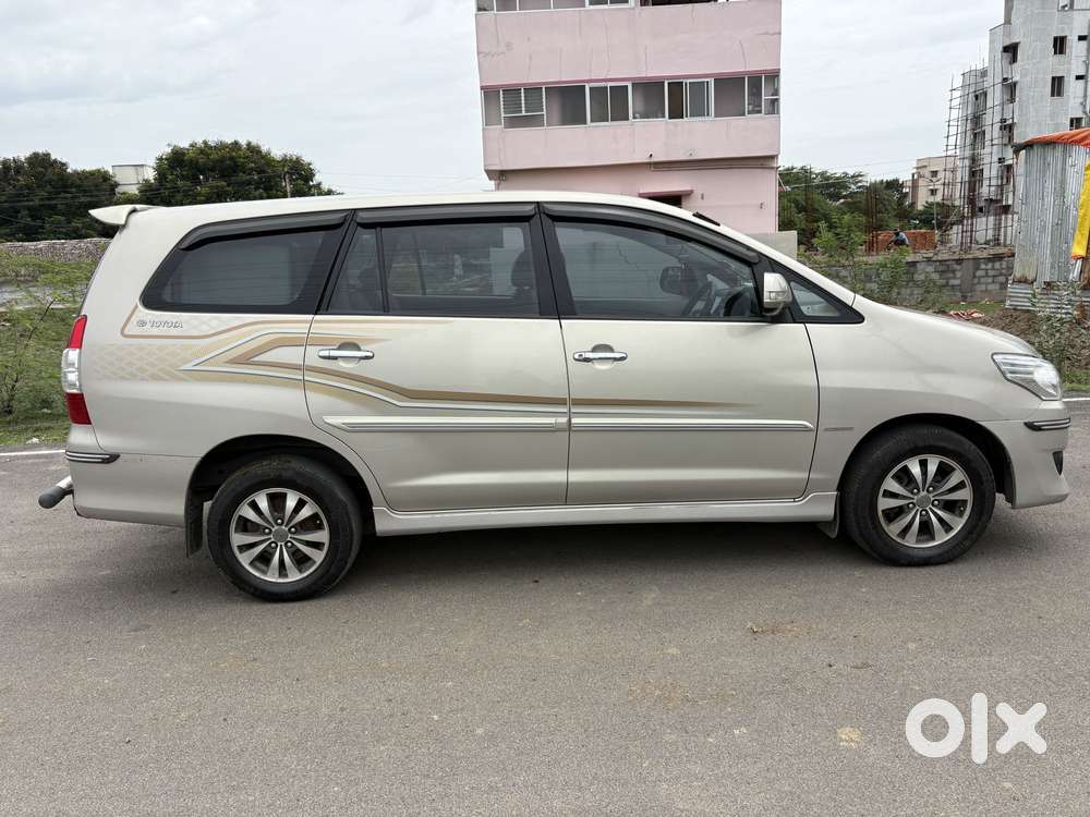 Toyota Innova 2.5 Vx 8 Str Bs-iii, 2013, Diesel