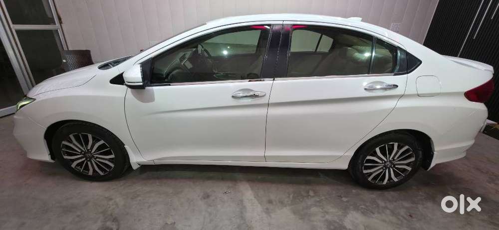 Honda City V Mt Sunroof, 2017, Diesel