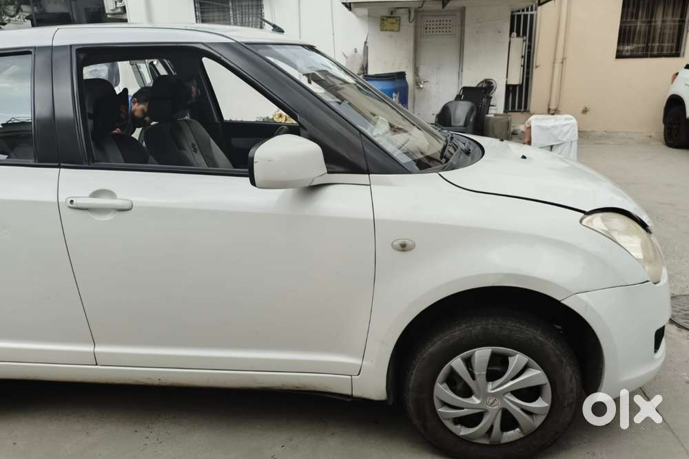Maruti Suzuki Swift Dzire 1.3 Vxi, 2011, Petrol