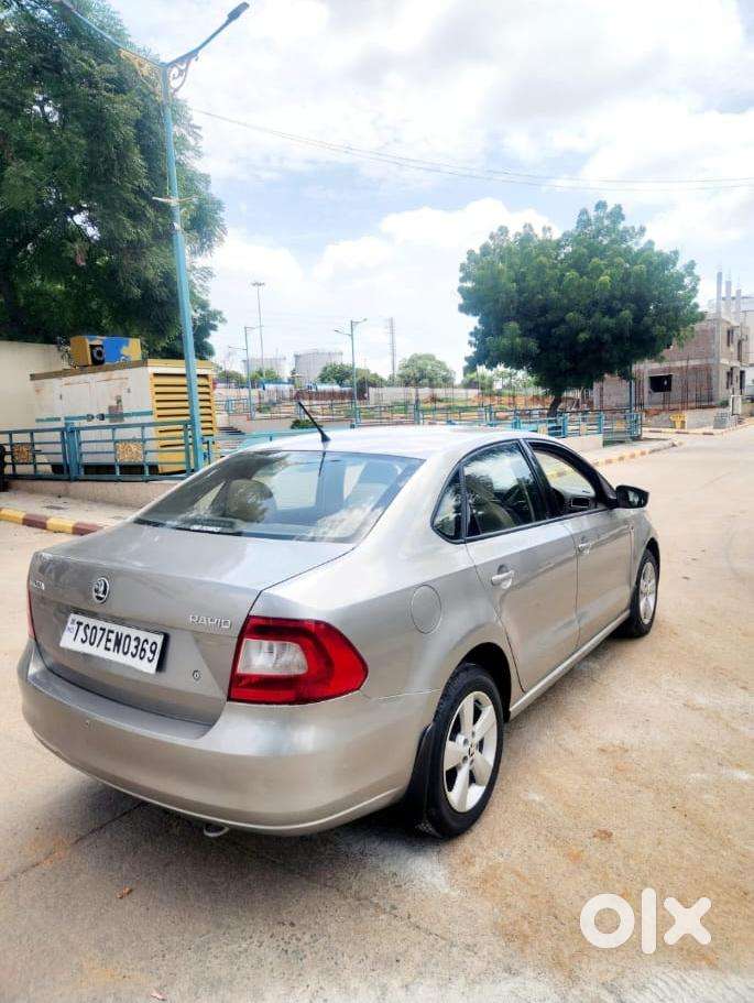 Skoda Rapid 1.5 Tdi At Elegance, 2015, Diesel