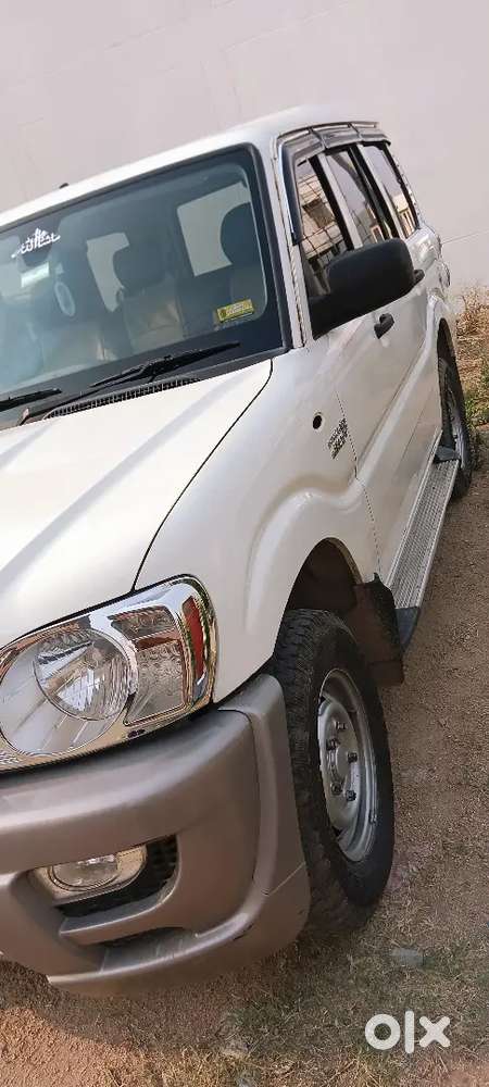 Mahindra Scorpio Classic 2013 Diesel 150000 Km Driven