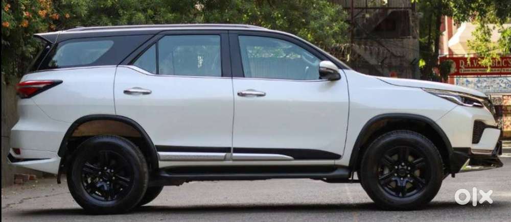 Toyota Fortuner Leader Edition (at), 2024, Diesel