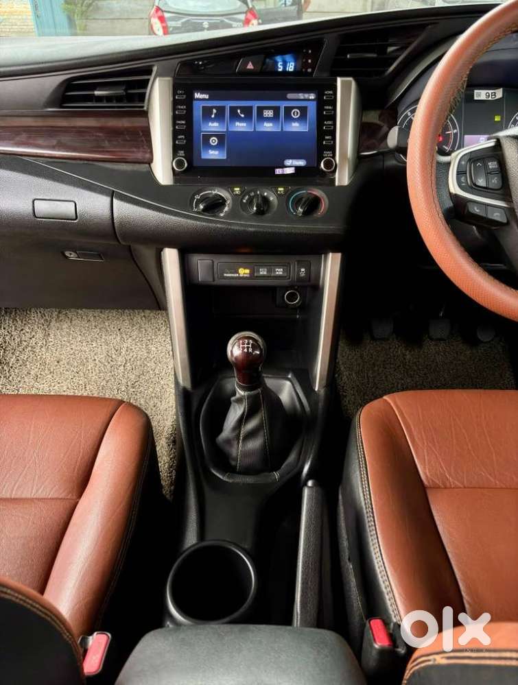 Toyota Innova Crysta [2020-ongoing] 2.4 Gx 8 Str, 2024, Diesel