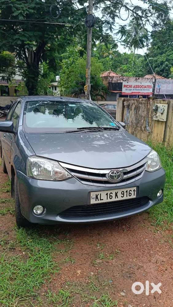 Toyota Etios Liva V Limited 2013
