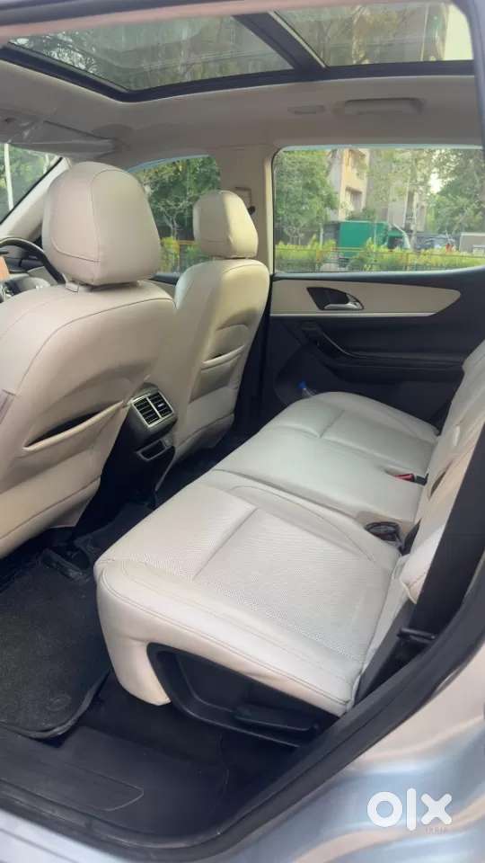 Mahindra Xuv700 2.2 Ax 7 Diesel At Luxury Pack Str, 2024, Diesel