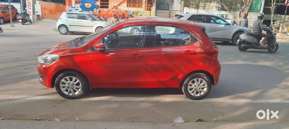 Tata Tiago 1.2 Revotron Xza, 2018, Petrol