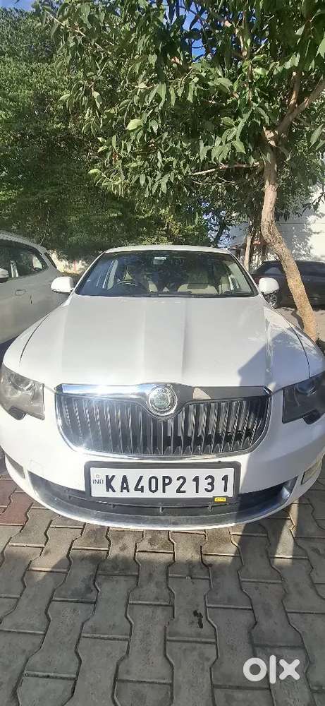 Skoda Superb 2011 Manual Car
