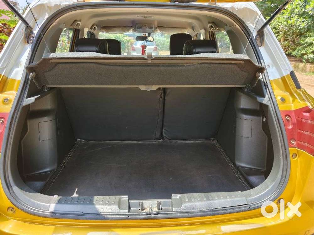 Maruti Suzuki Brezza Zdi+ Dual Tone, 2017, Diesel
