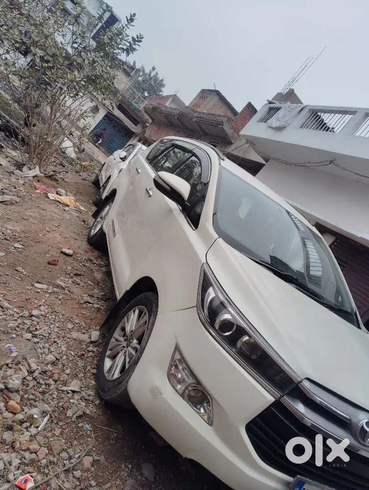 Toyota Innova Crysta 2016 Diesel 170000 Km Driven