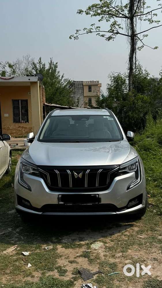 Mahindra Petrol Car 2022