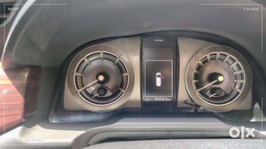 Toyota Innova Crysta 2.4 Vx Mt 8s, 2016, Diesel