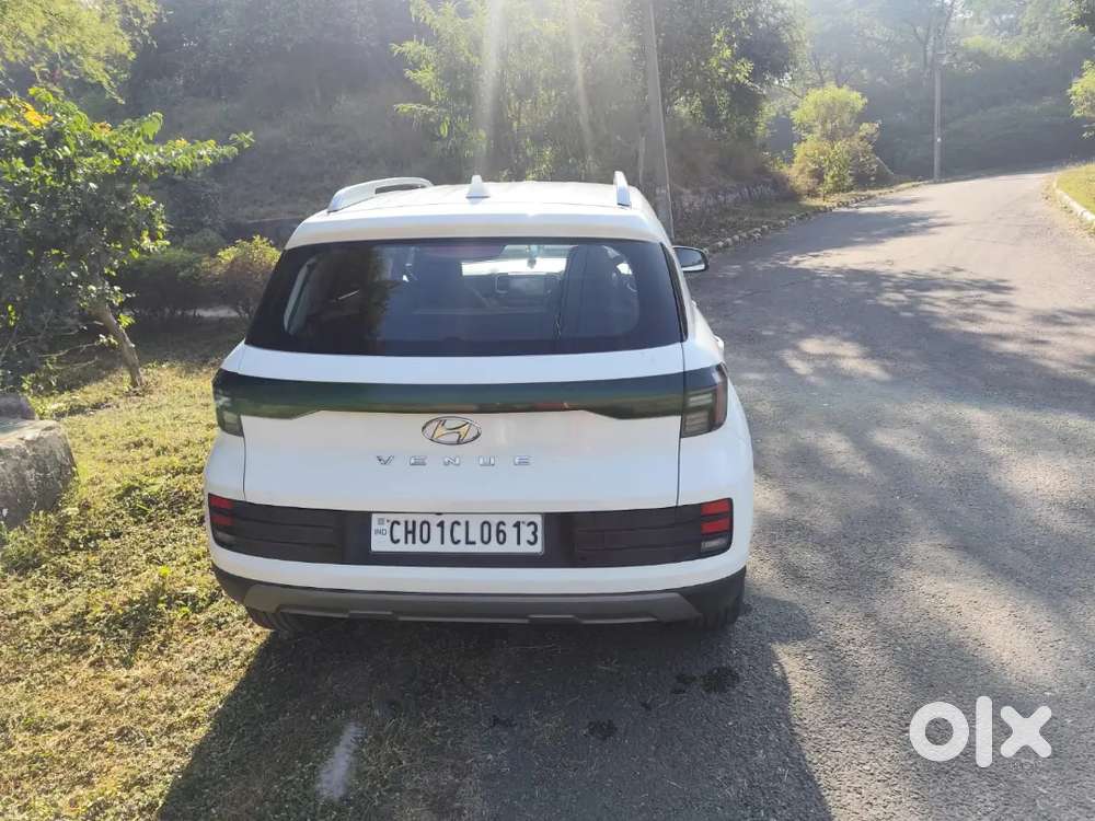 Hyundai Venue 2022 Diesel Well Maintained