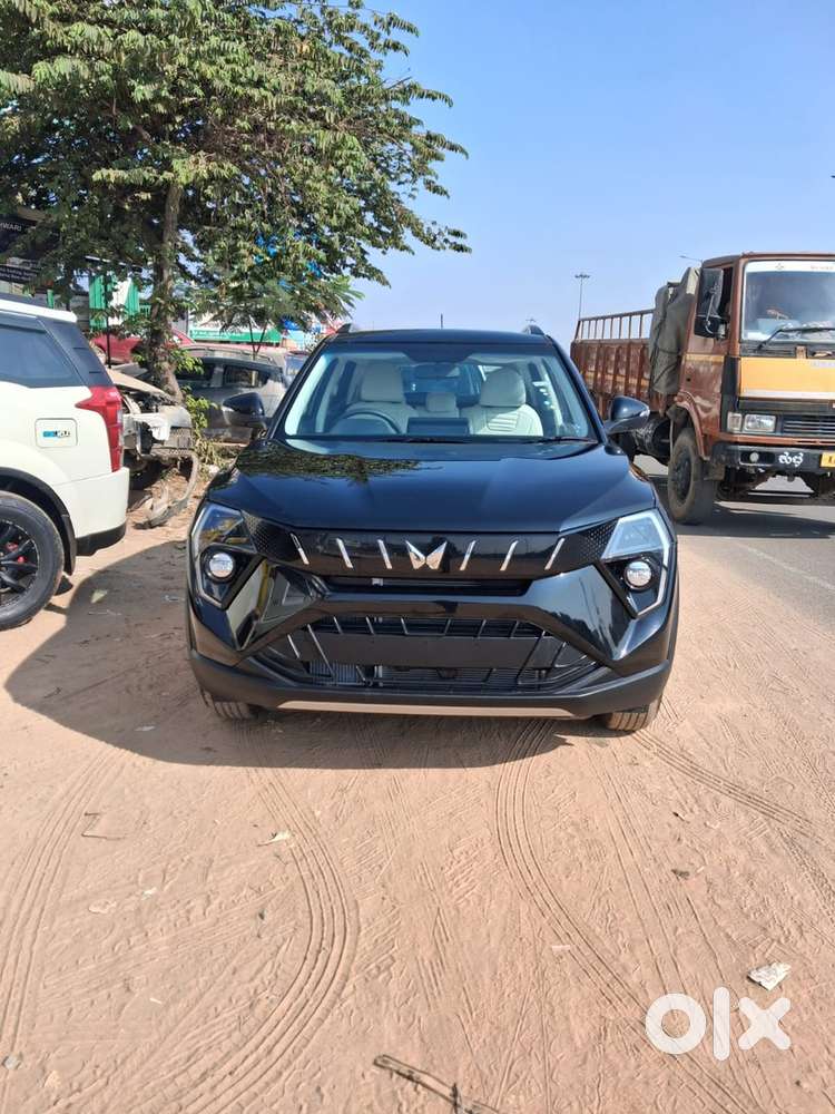 Mahindra Xuv 3xo Diesel Well Maintained