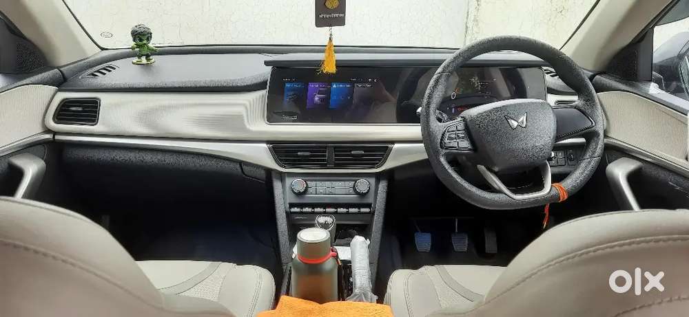 Mahindra Xuv700 2022 Variant Petrol Manual