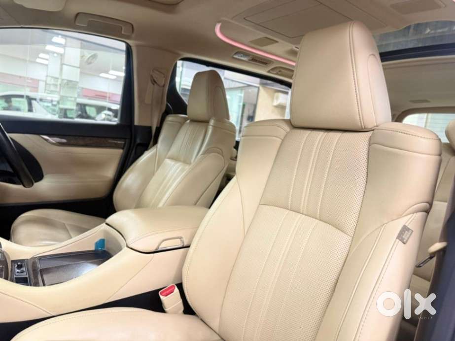 Toyota Vellfire 2.5 Hybrid, 2022, Petrol