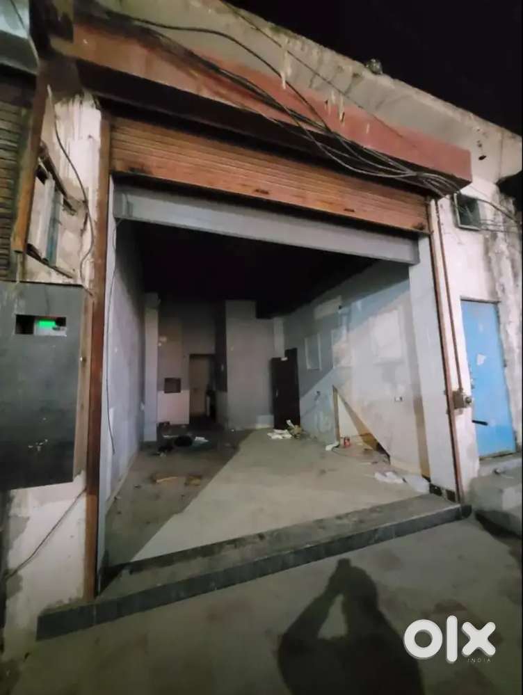 Well maintain Shop for rent on Govind Nagar main road