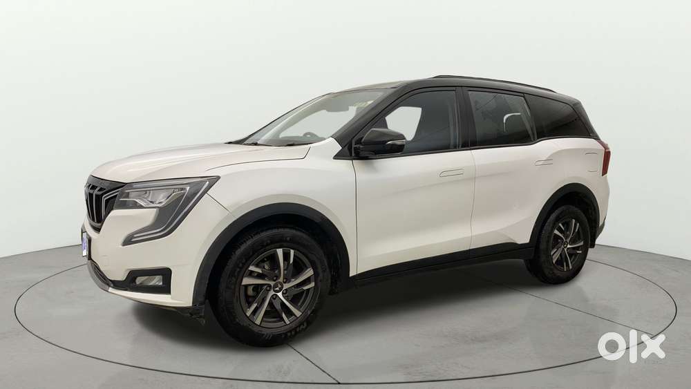 Mahindra Xuv700 2.0 Ax 5 Petrol Mt Str, 2023, Petrol