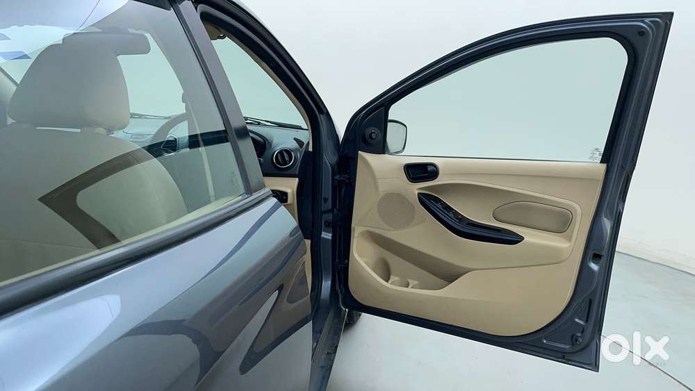 Ford Figo Aspire Titanium, 2017, Petrol