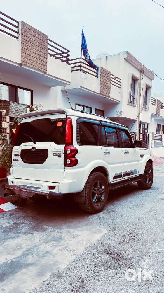 Mahindra Scorpio Classic 2016