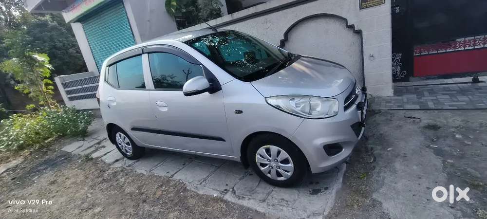 Hyundai I10 2012 Petrol + Cng 100000 Km Driven ( Cng Average 28+)