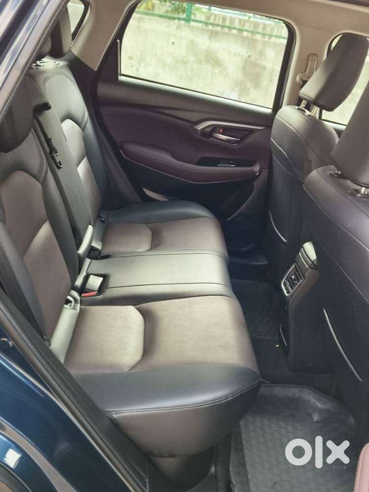 Maruti Suzuki Grand Vitara 1.5 Alpha Smart Hybrid At, 2023, Petrol