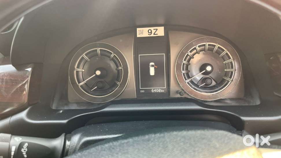 Toyota Innova Crysta [2020-ongoing] 2.4 Zx 7 Str, 2024, Diesel