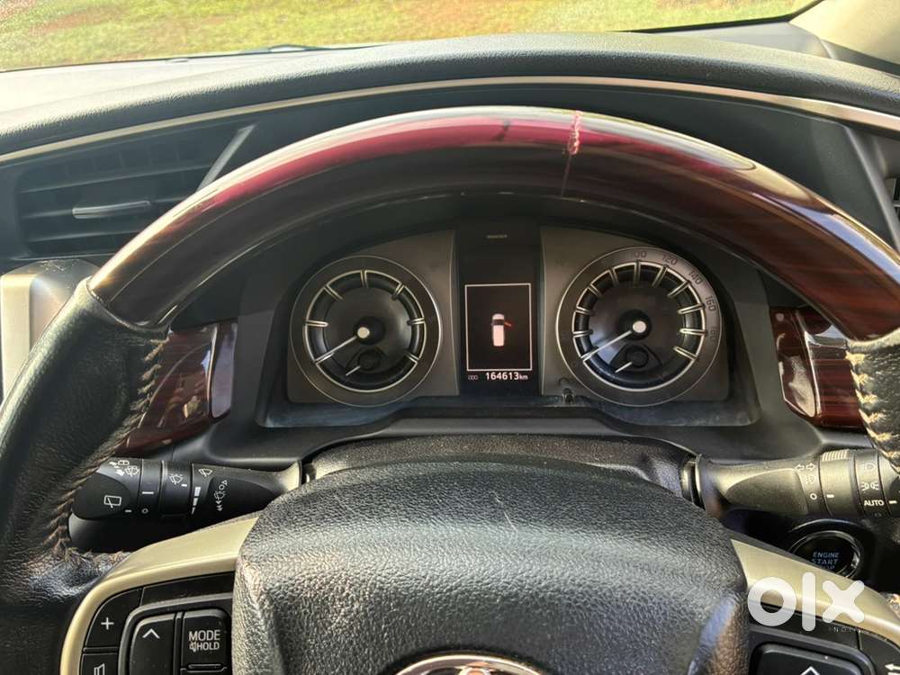 Toyota Innova Crysta 2016 Diesel Manual