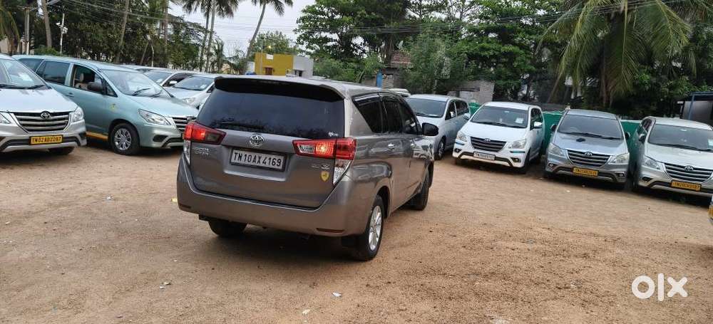 Toyota Innova Crysta 2.8z Automatic, 2016, Diesel