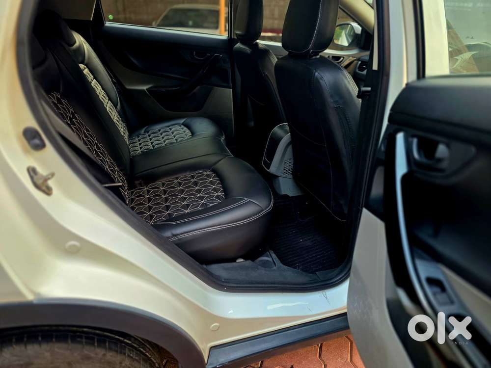 Tata Nexon 1.2 Revotron Xe, 2019, Petrol