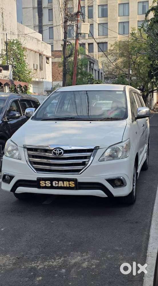 Toyota Innova 2.5 G (diesel) 7 Seater, 2015, Diesel