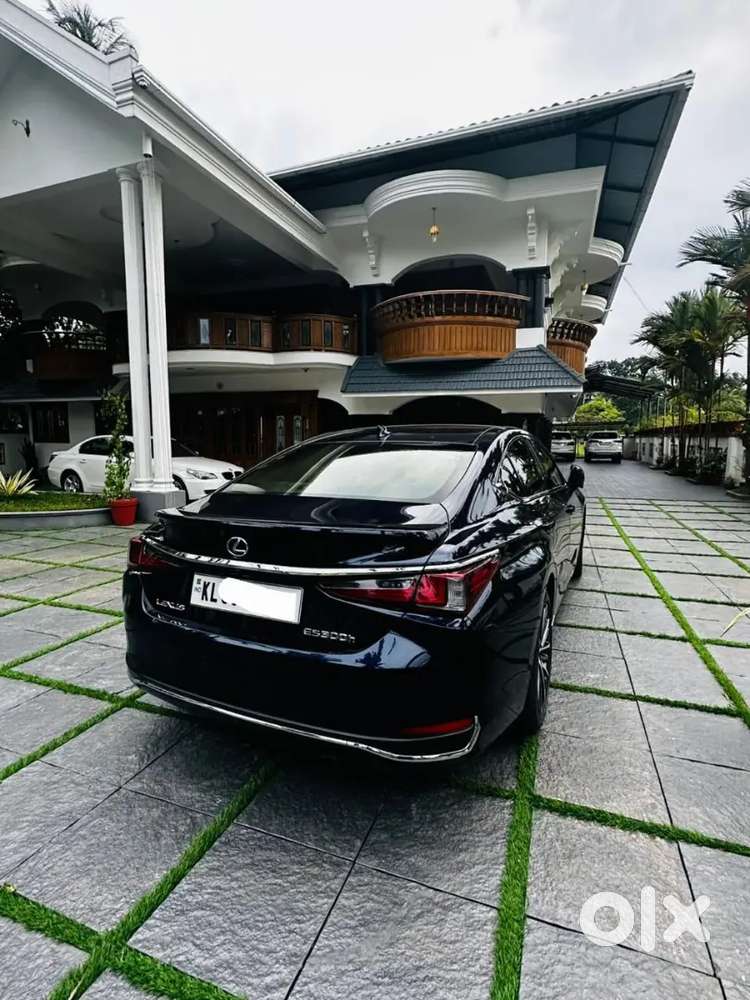 2022 Model Lexus Es 300h