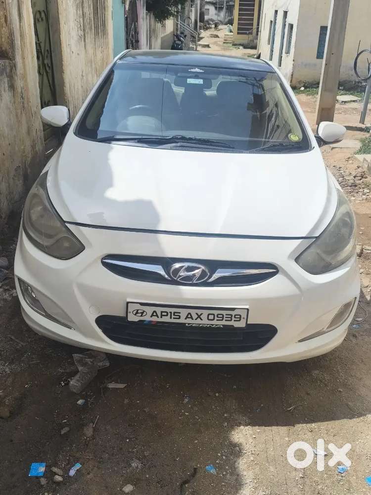 Hyundai Verna Crdi 2011