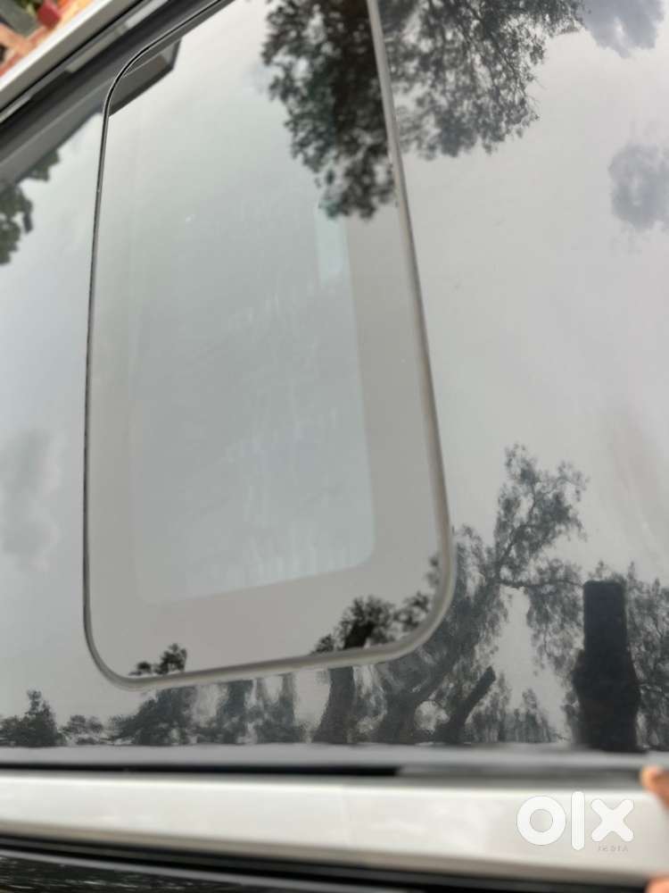 2025 Maruti Brezza Zxi 1.5 Km Driven8400
