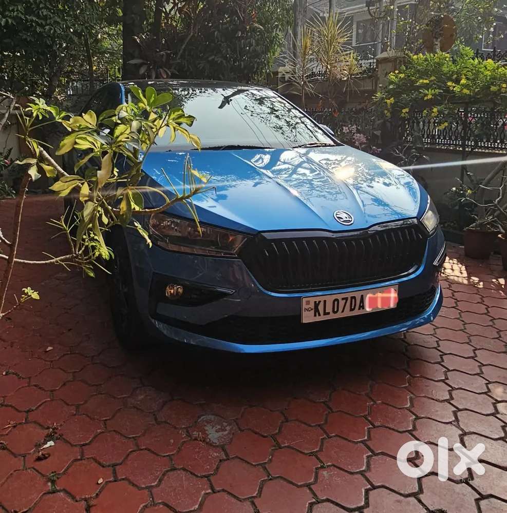 Skoda Slavia 1.5 Dsg Crystal Blue Dual Tone