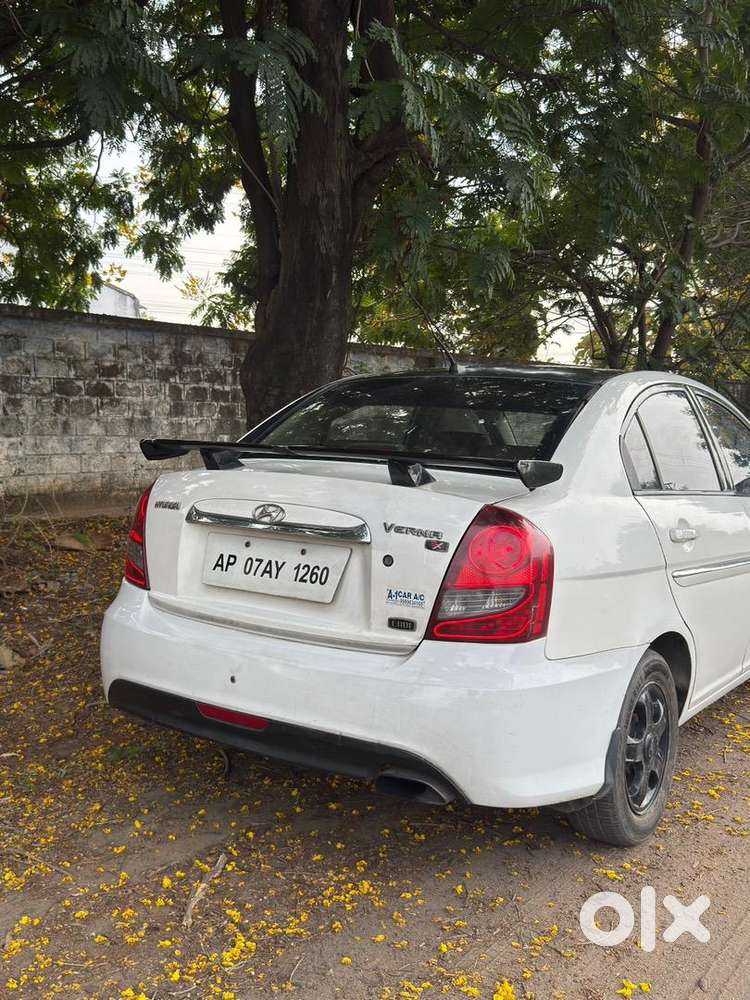 Hyundai Verna 2010 Diesel Well Maintained