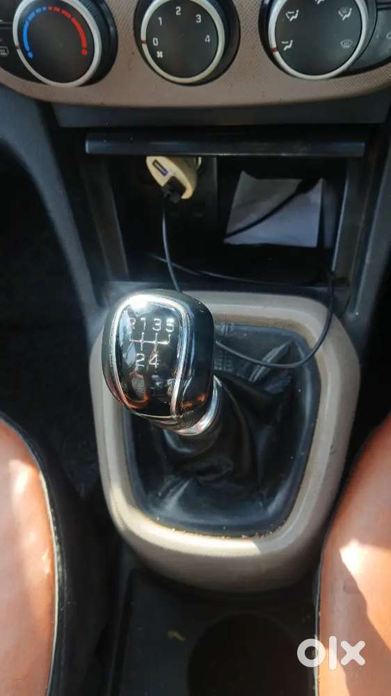 Hyundai Xcent 2015 Diesel Well Maintained