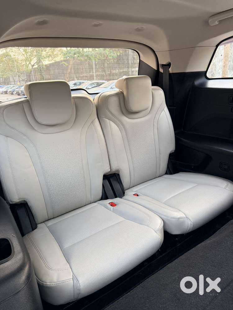 Mahindra Xuv700 2.2 Ax 7 Diesel At Str, 2023, Diesel