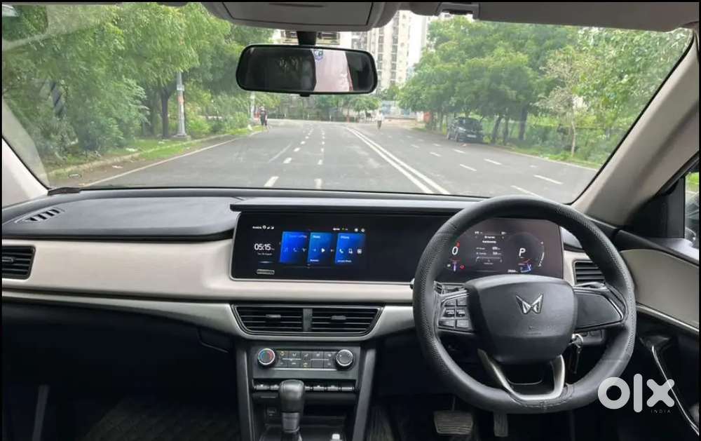 Mahindra Xuv700 Petrol 2023