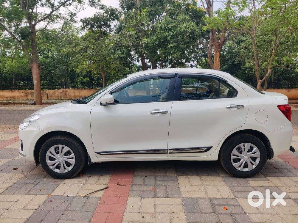 Maruti Suzuki Dzire 1.2 Vxi Amt, 2018, Petrol