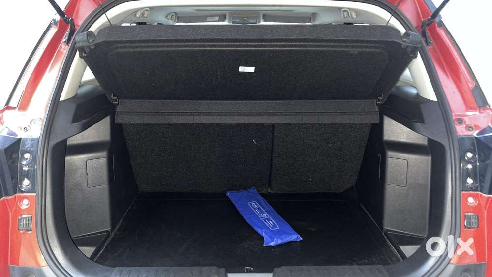 Maruti Suzuki Vitara Brezza 1.5 Zxi Plus At Dual Tone, 2022, Petrol