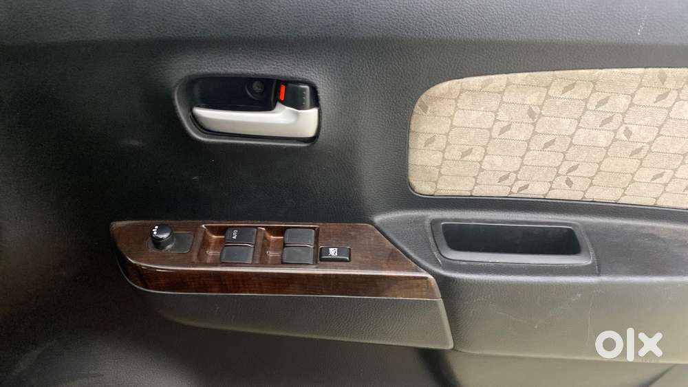 Maruti Suzuki Wagon R 1.0 Vxi Amt, 2015, Petrol