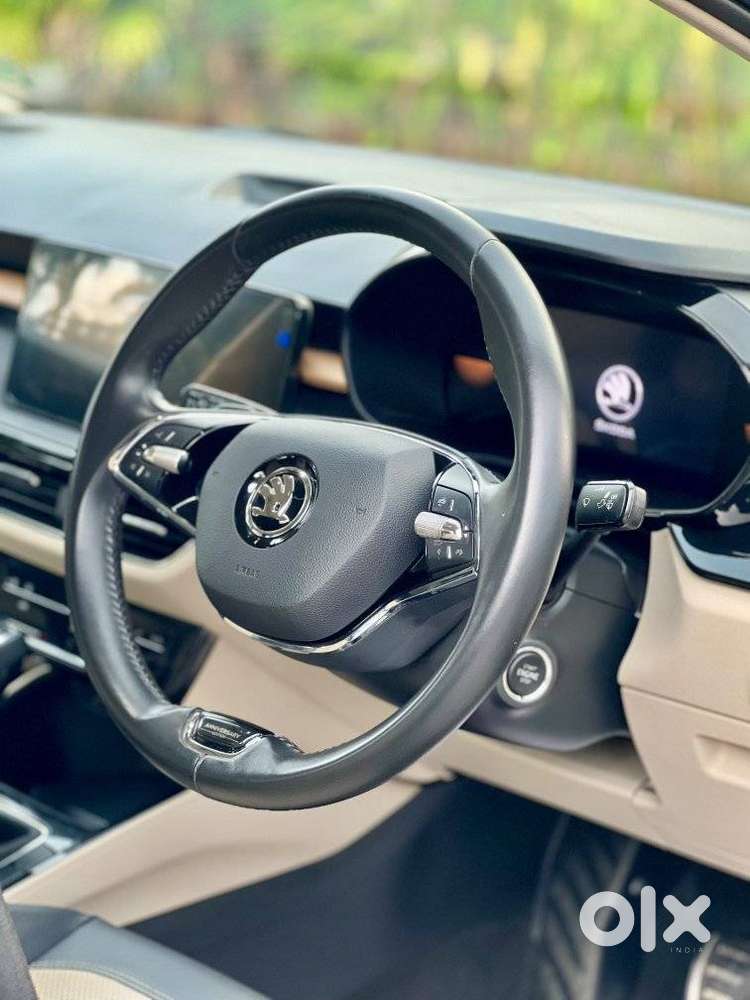 Skoda Slavia 1.5 Tsi Style At, 2023, Petrol